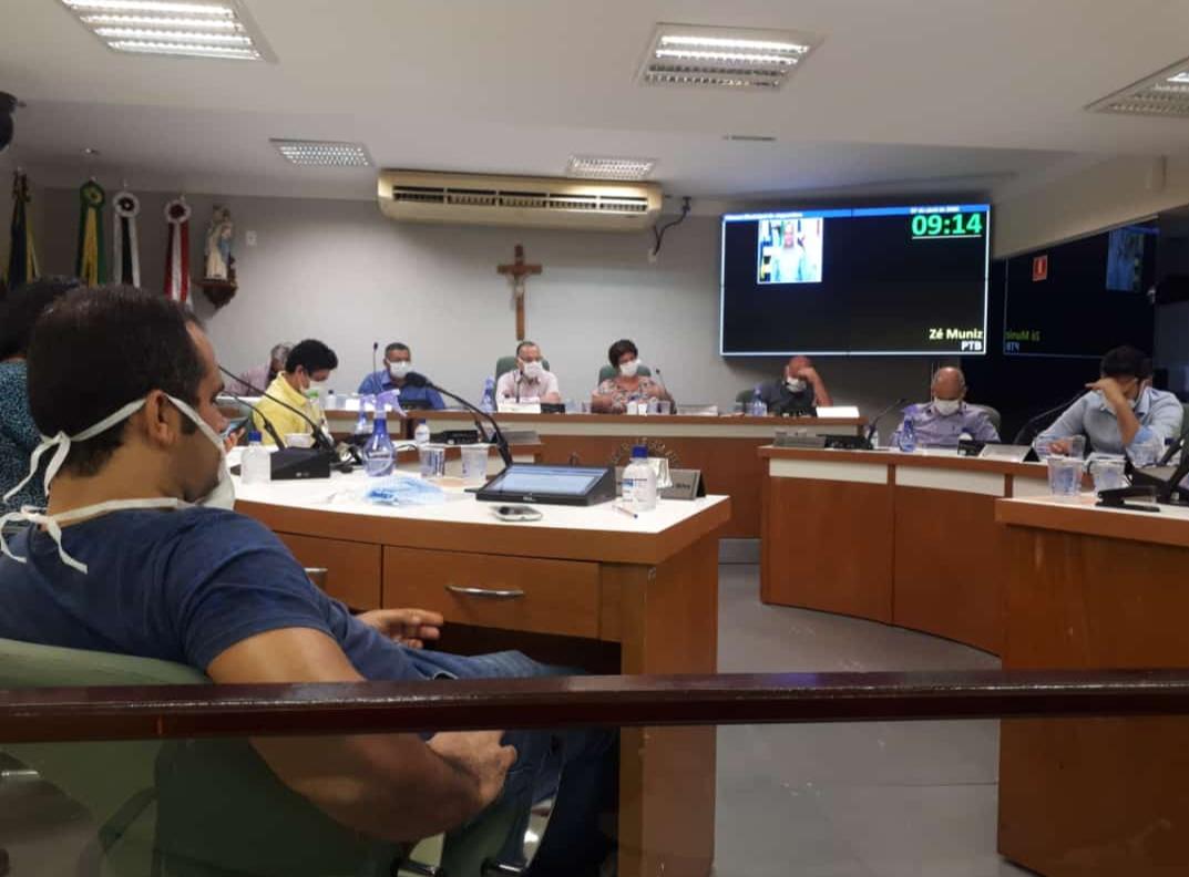 Com precauções devido ao coronavírus, vereadores aprovam três projetos na sétima sessão ordinária do ano