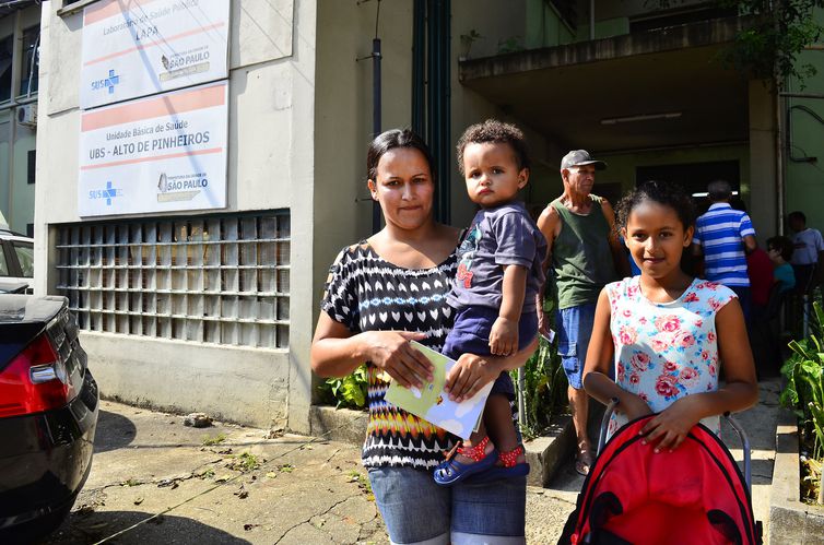 Vacina pentavalente começa a ser distribuída aos estados