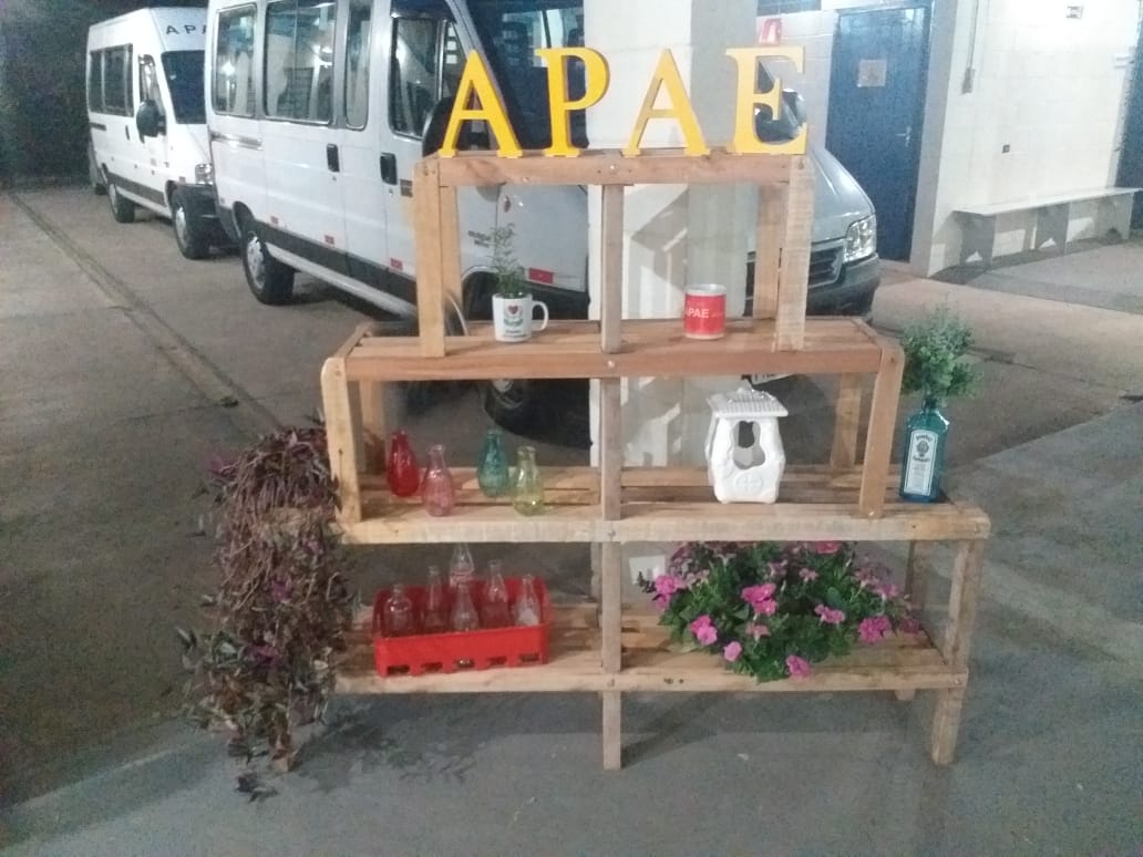"Comida de Buteco" da APAE recebe moção de congratulações e louvor da Câmara