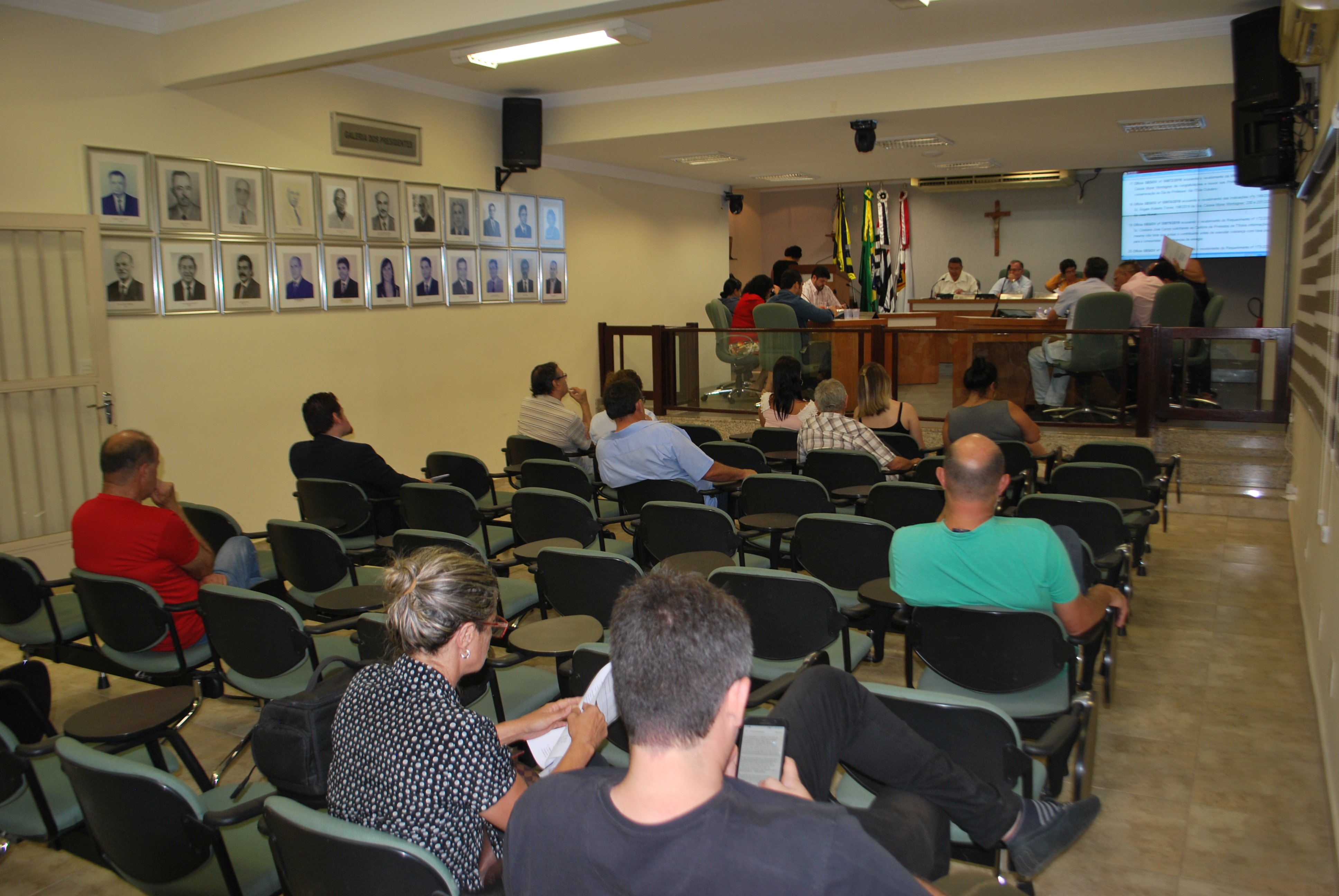 Ordem do Dia da 27ª Sessão Ordinária do ano, nesta terça-feira (27), conta com dois projetos de lei, um substitutivo, 16 requerimentos e dez moções