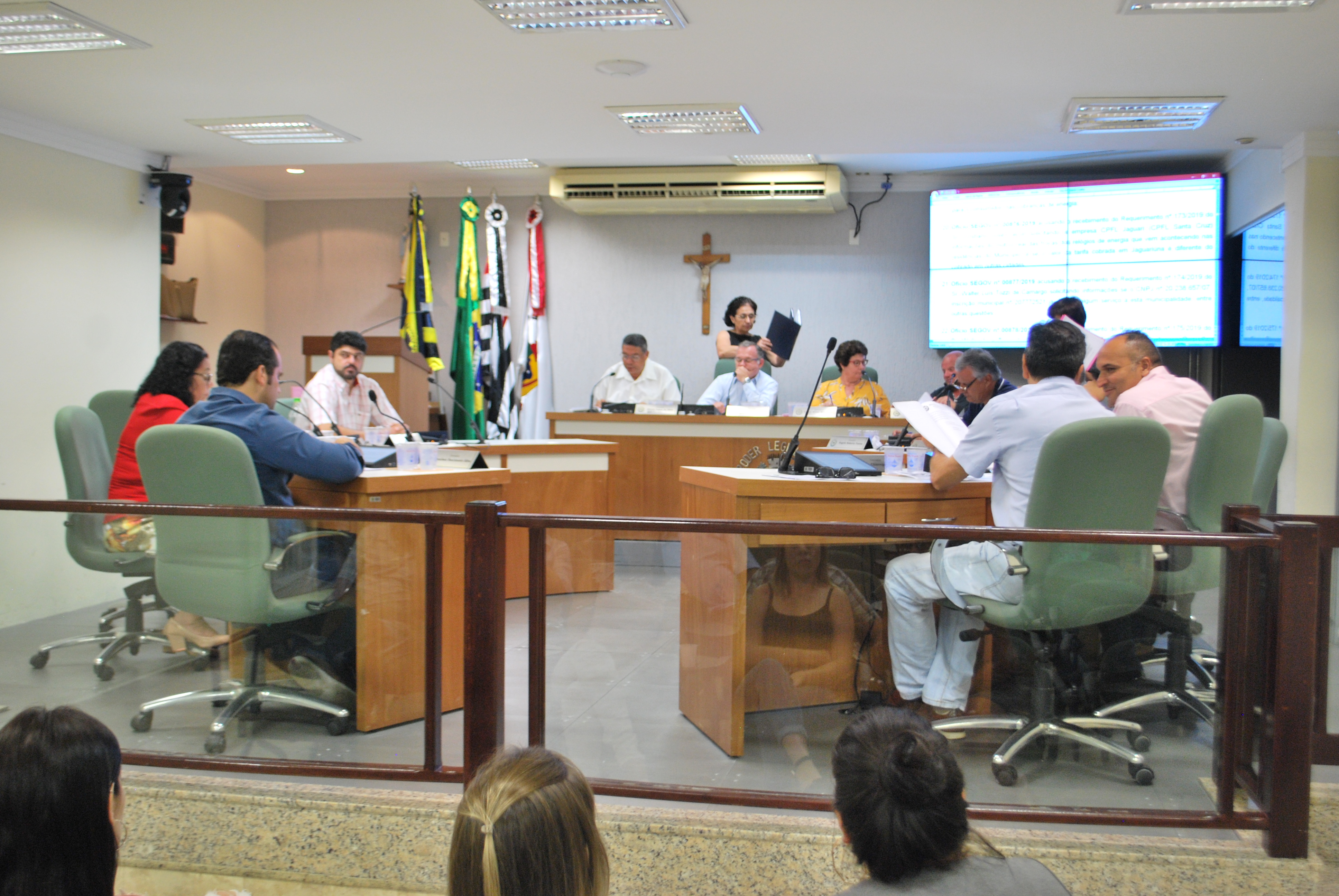 Projetos em segunda discussão são aprovados por unanimidade, na 18ª Sessão Ordinária do ano, e agora seguem para sanção