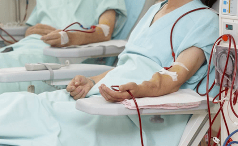 Projeto aprovado na Câmara garante atendimento preferencial e prioritário para pessoas que realizam tratamento de quimioterapia, radioterapia e hemodiálise
