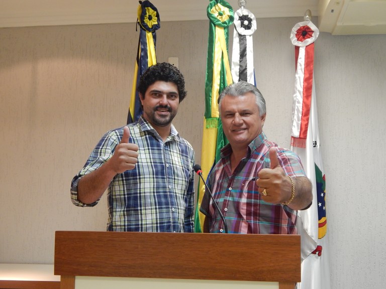 Vereadores concedem honraria ao Sr. Alcides Serafim