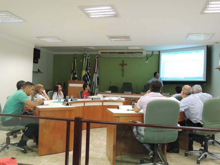 Vereadores discutem regras e valores do IPTU de 2014